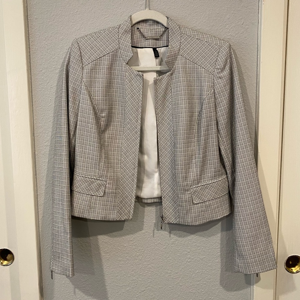 White House Black Market Suit Jacket cropped black and white Moto blazer